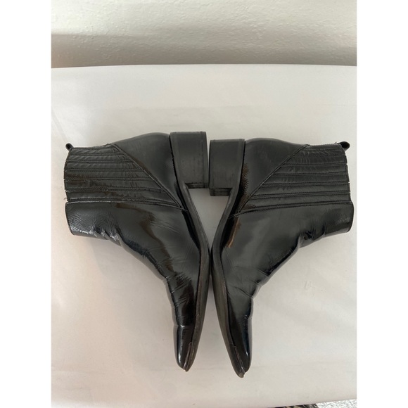 Marc Fisher Boots Patent Leather Black Chelsea Ankle Yommi Pointed Toe Size 7. - Picture 4 of 10